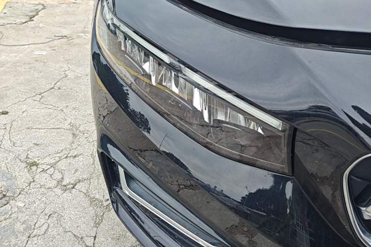 Used Geely Auto Preface 2025 Dongfang Yao 1.5TD Fuyao Edition Right Front Headlight
