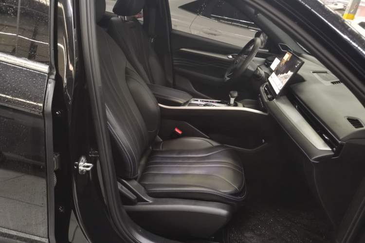 Used Geely Auto Preface 2025 Dongfang Yao 1.5TD Fuyao Edition Right Front Seat