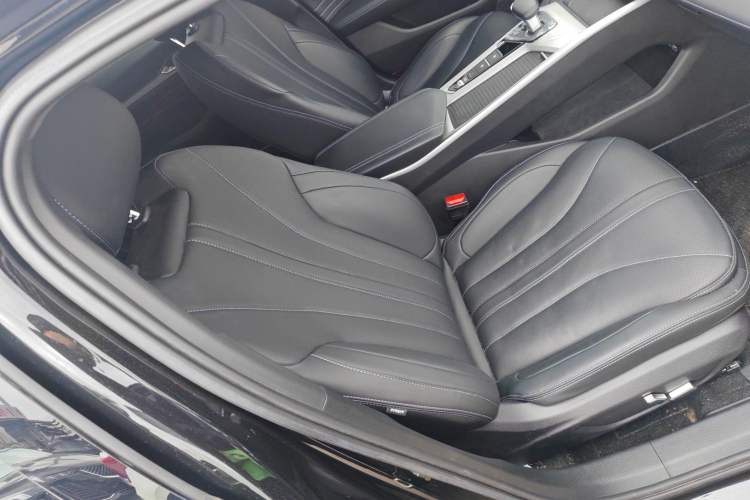 Used Geely Auto Preface 2025 Dongfang Yao 1.5TD Kunlun Edition Right Front Seat