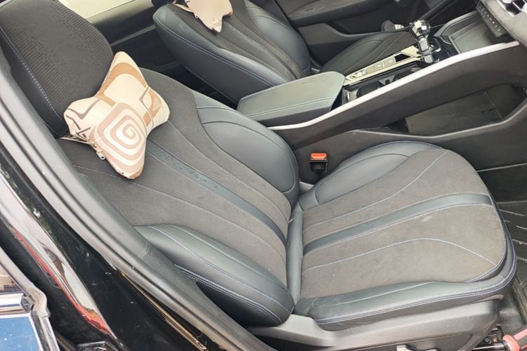 Used Geely Auto Preface 2025 Dongfang Yao 2.0TD Lanxing Edition Right Front Seat