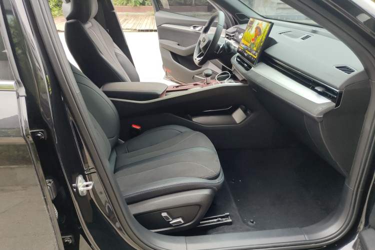 Used Geely Auto Preface 2025 Dongfang Yao 2.0TD Lanxing Edition Right Front Seat