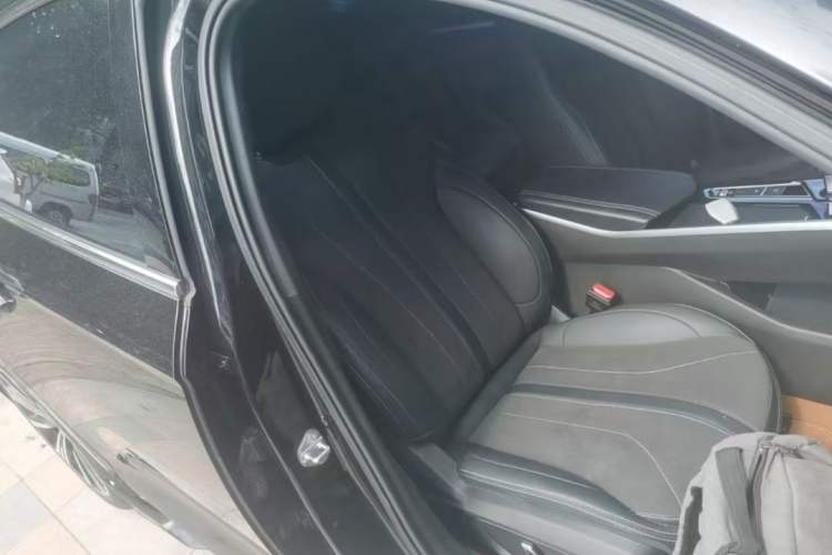 Used Geely Auto Preface 2025 Dongfang Yao 2.0TD Moonlight Edition Right Front Seat