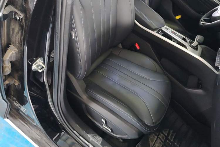 Used Geely Auto Preface 2025 Dongfang Yao 1.5TD Kunlun Edition Right Front Seat