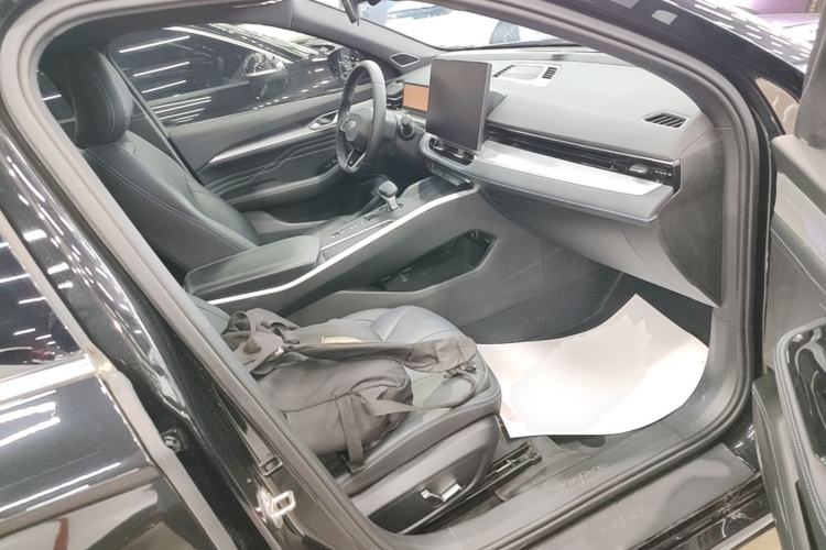Used Geely Auto Preface 2025 Dongfang Yao 1.5TD Kunlun Edition Right Front Seat