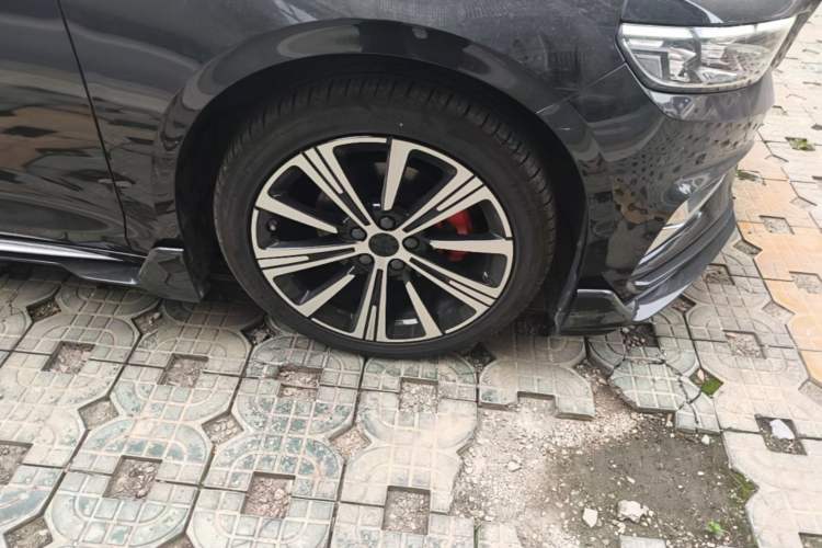 Used Geely Auto Preface 2025 Dongfang Yao 1.5TD Kunlun Edition Right Front Wheel Hub