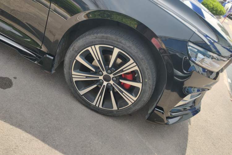 Used Geely Auto Preface 2025 Dongfang Yao 1.5TD Kunlun Edition Right Front Wheel Hub