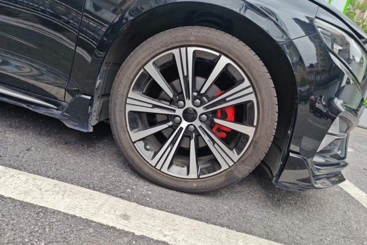 Used Geely Auto Preface 2025 Dongfang Yao 1.5TD Kunlun Edition Right Front Wheel Hub