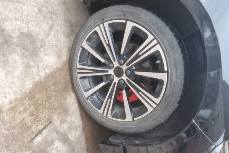 Used Geely Auto Preface 2025 Dongfang Yao 1.5TD Kunlun Edition Right Front Wheel Hub
