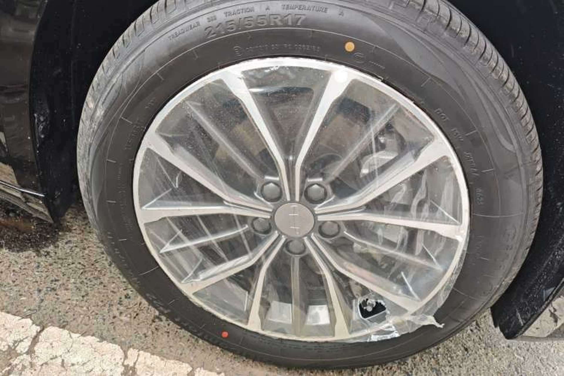 Used Geely Auto Preface 2025 Dongfang Yao 1.5TD Fuyao Edition Right Front Wheel Hub