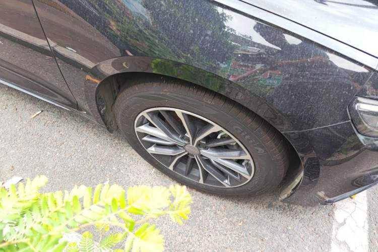 Used Geely Auto Preface 2025 Dongfang Yao 1.5TD Fuyao Edition Right Front Wheel Hub