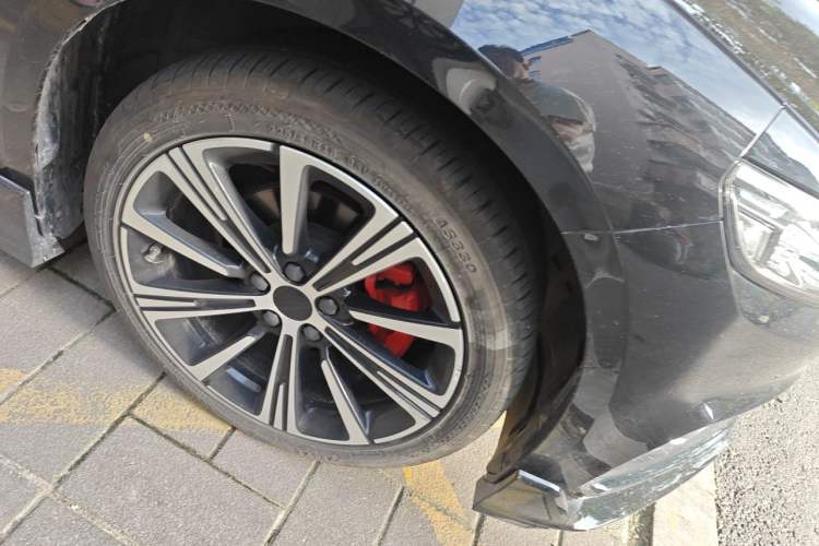 Used Geely Auto Preface 2025 Dongfang Yao 1.5TD Kunlun Edition Right Front Wheel Hub