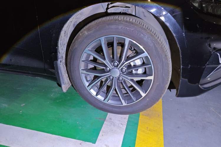 Used Geely Auto Preface 2025 Dongfang Yao 1.5TD Fuyao Edition Right Front Wheel Hub