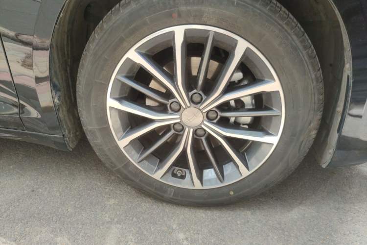 Used Geely Auto Preface 2025 Dongfang Yao 1.5TD Fuyao Edition Right Front Wheel Hub