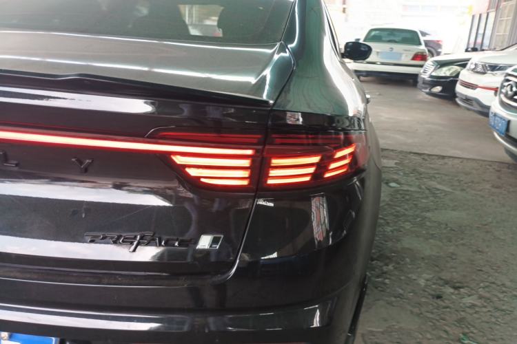 Used Geely Auto Preface 2025 Dongfang Yao 1.5TD Kunlun Edition Right Rear Taillight