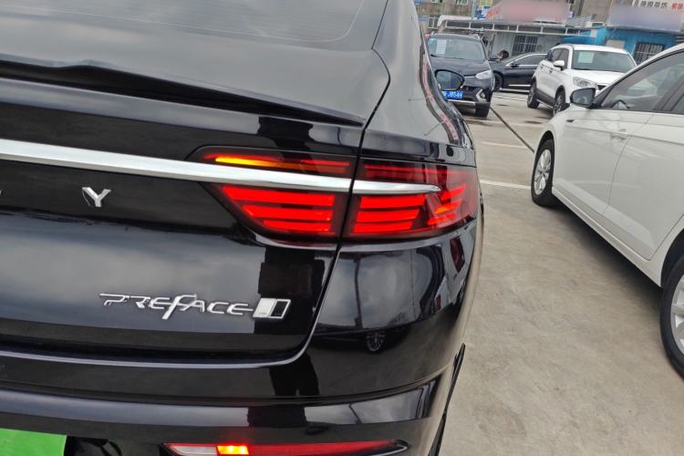 Used Geely Auto Preface 2025 Dongfang Yao 1.5TD Kunlun Edition Right Rear Taillight