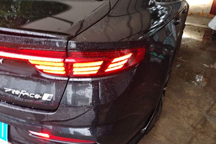 Used Geely Auto Preface 2025 Dongfang Yao 2.0TD Moonlight Edition Right Rear Taillight
