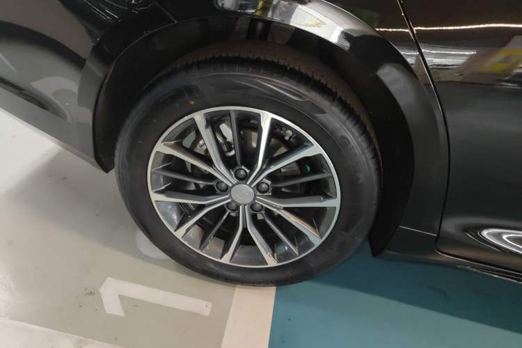 Used Geely Auto Preface 2025 Dongfang Yao 1.5TD Fuyao Edition Right Rear Wheel Hub