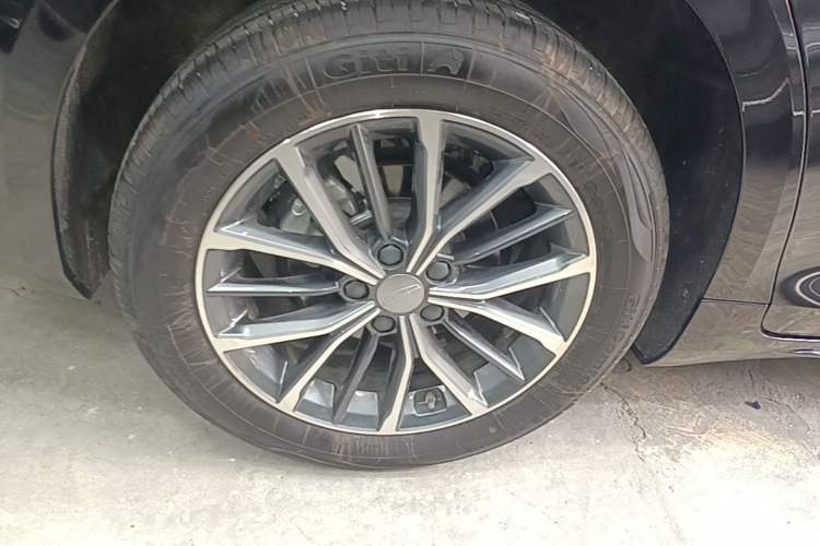 Used Geely Auto Preface 2025 Dongfang Yao 1.5TD Fuyao Edition Right Rear Wheel Hub