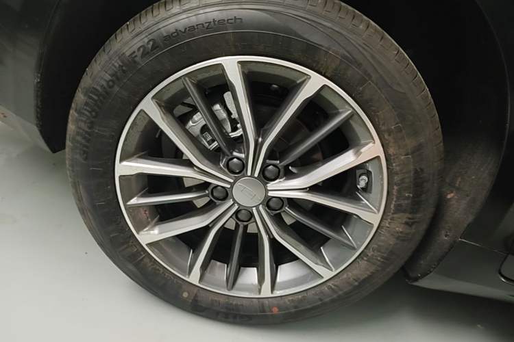 Used Geely Auto Preface 2025 Dongfang Yao 1.5TD Fuyao Edition Right Rear Wheel Hub