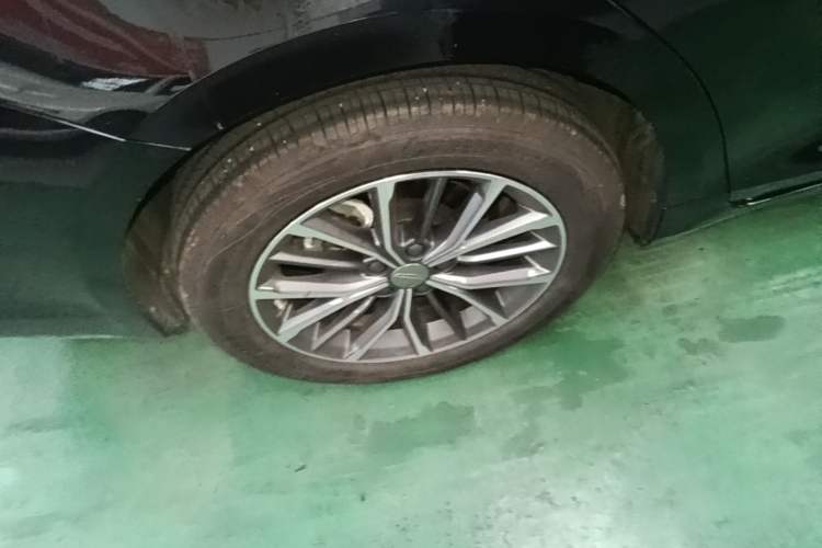 Used Geely Auto Preface 2025 Dongfang Yao 1.5TD Fuyao Edition Right Rear Wheel Hub