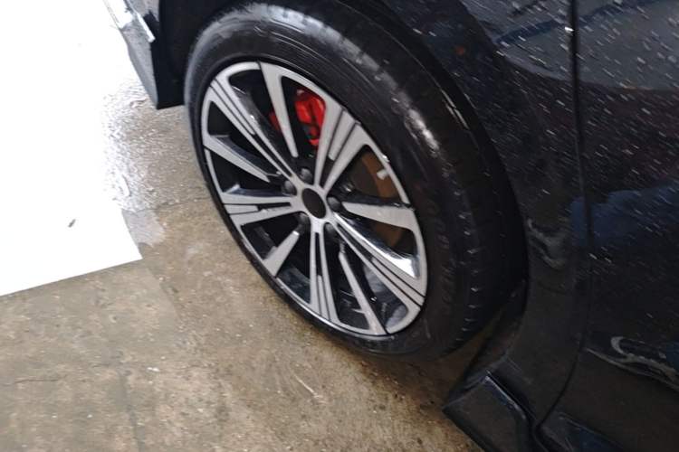 Used Geely Auto Preface 2025 Dongfang Yao 2.0TD Moonlight Edition Right Rear Wheel Hub