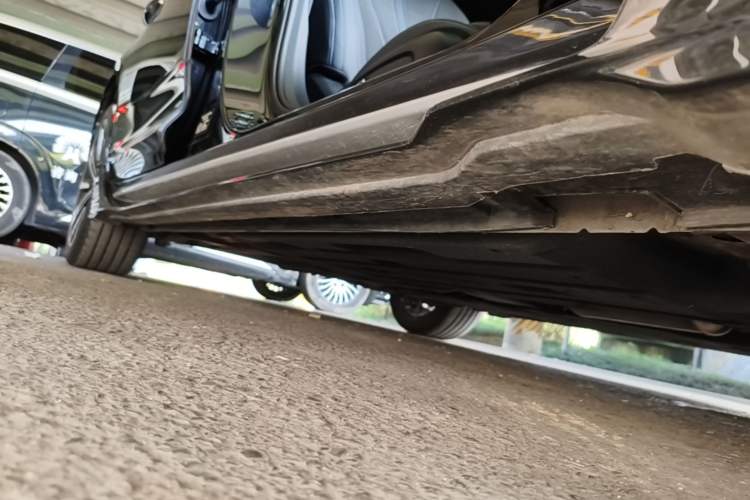 Used Geely Auto Preface 2025 Dongfang Yao 2.0TD Jin Chao Edition Right Side Sill