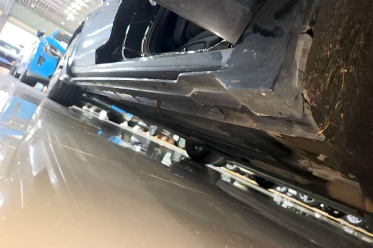 Used Geely Auto Preface 2025 Dongfang Yao 2.0TD Lanxing Edition Right Side Sill