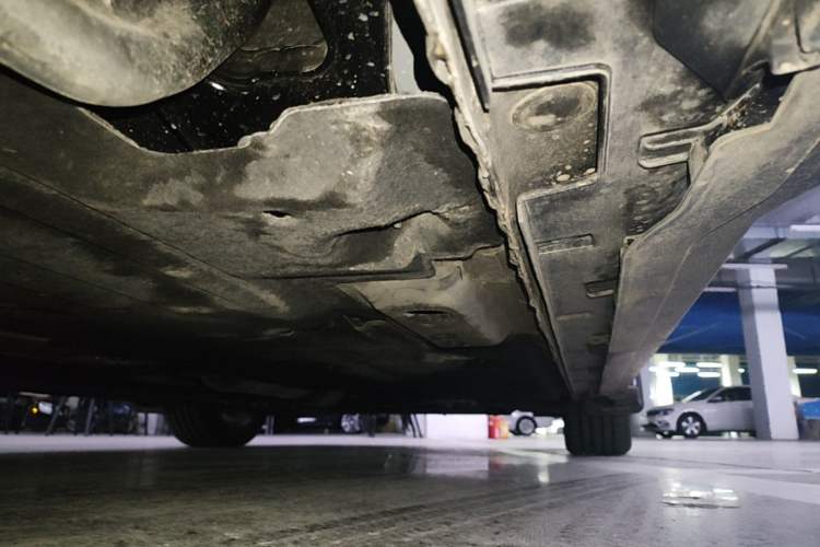 Used Geely Auto Preface 2025 Dongfang Yao 2.0TD Lanxing Edition Right Side Sill