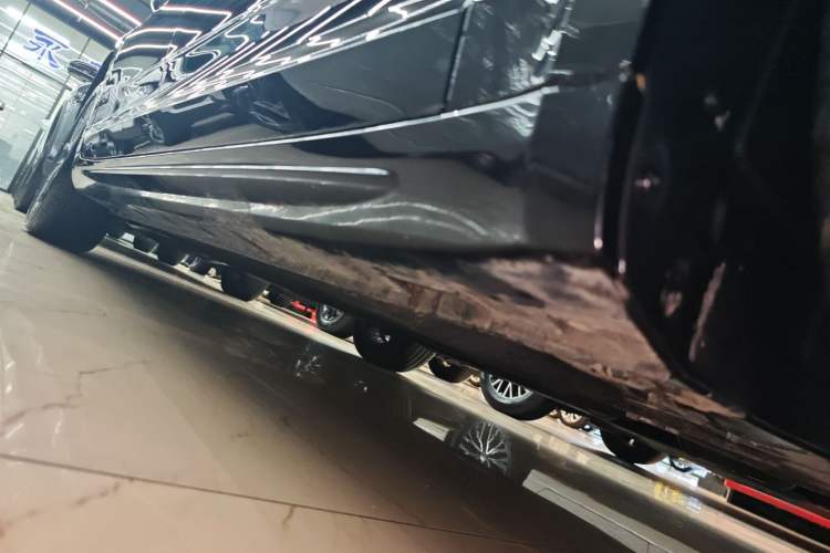 Used Geely Auto Preface 2025 Dongfang Yao 1.5TD Fuyao Edition Right Side Sill