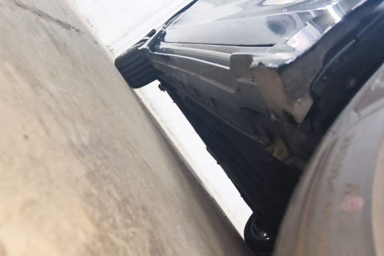 Used Geely Auto Preface 2025 Dongfang Yao 2.0TD Moonlight Edition Right Side Sill