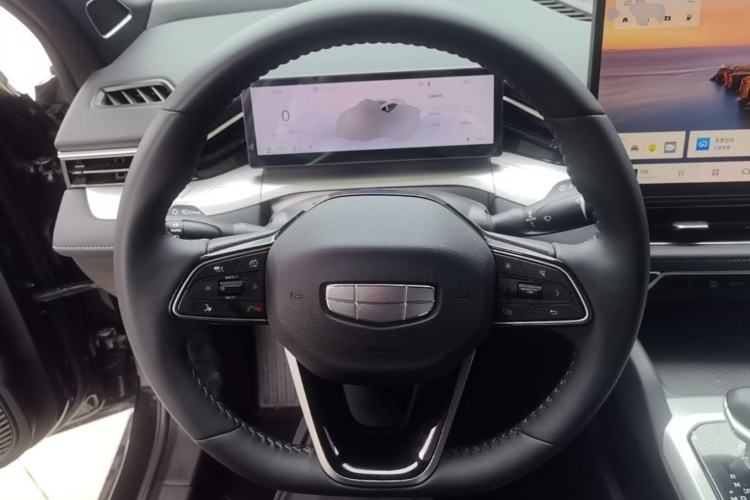 Used Geely Auto Preface 2025 Dongfang Yao 1.5TD Kunlun Edition Steering Wheel