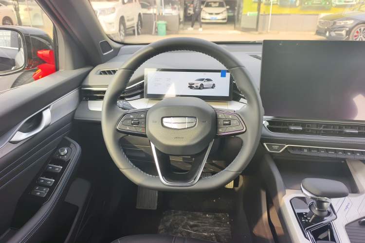 Used Geely Auto Preface 2025 Dongfang Yao 1.5TD Kunlun Edition Steering Wheel
