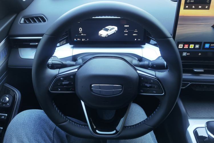 Used Geely Auto Preface 2025 Dongfang Yao 1.5TD Kunlun Edition Steering Wheel