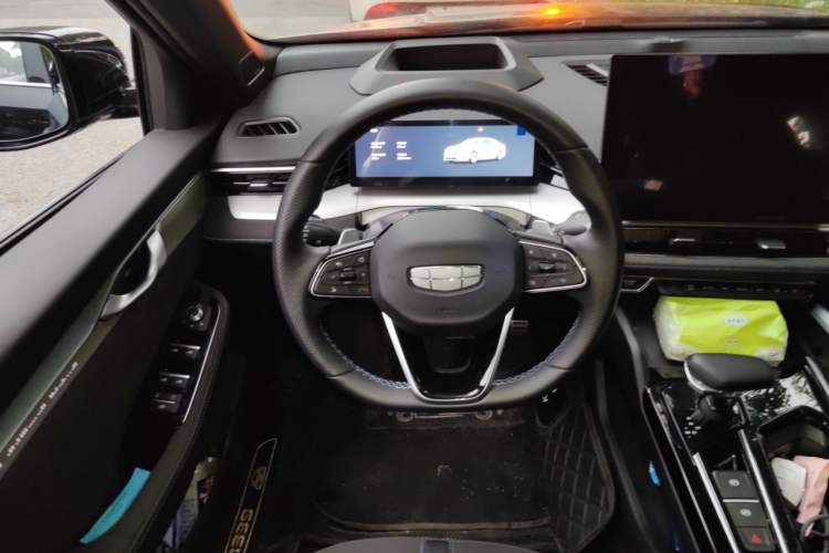 Used Geely Auto Preface 2025 Dongfang Yao 2.0TD Moonlight Edition Steering Wheel