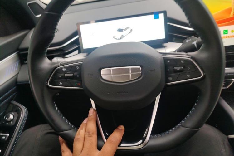 Used Geely Auto Preface 2025 Dongfang Yao 1.5TD Kunlun Edition Steering Wheel