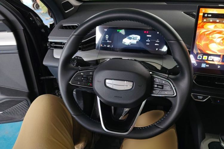 Used Geely Auto Preface 2025 Dongfang Yao 1.5TD Kunlun Edition Steering Wheel