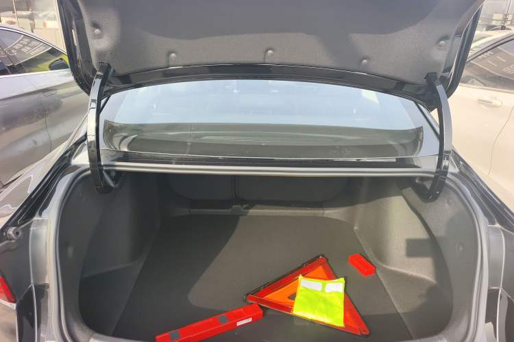 Used Geely Auto Preface 2025 Dongfang Yao 1.5TD Kunlun Edition Trunk