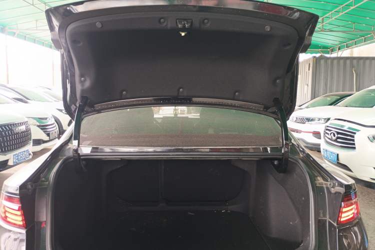 Used Geely Auto Preface 2025 Dongfang Yao 1.5TD Kunlun Edition Trunk