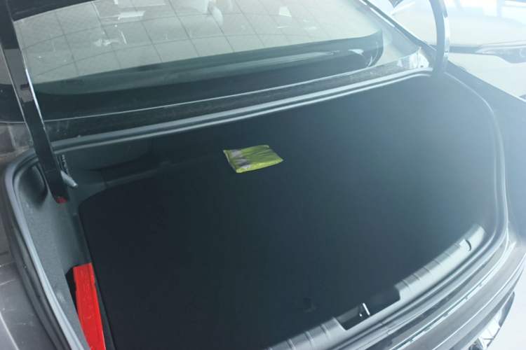 Used Geely Auto Preface 2025 Dongfang Yao 1.5TD Kunlun Edition Trunk