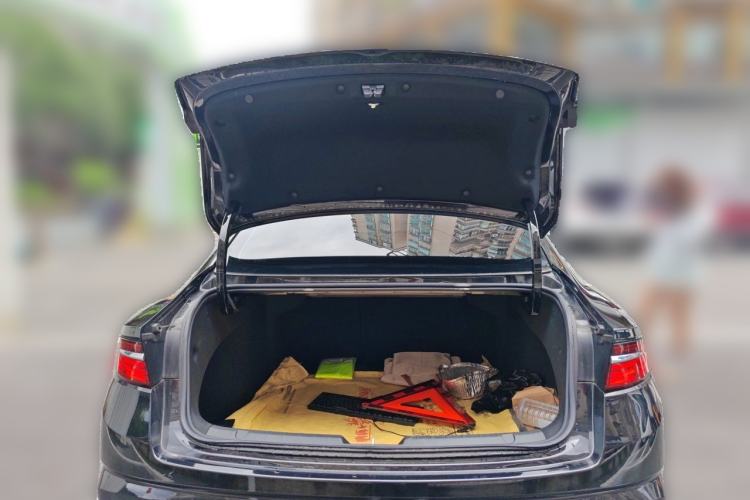Used Geely Auto Preface 2025 Dongfang Yao 1.5TD Kunlun Edition Trunk