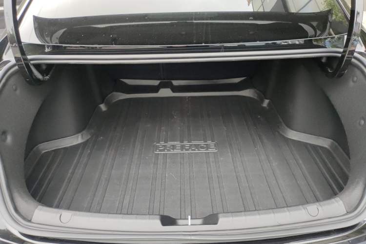Used Geely Auto Preface 2025 Dongfang Yao 2.0TD Lanxing Edition Trunk