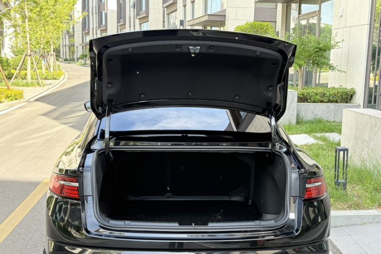 Used Geely Auto Preface 2025 Dongfang Yao 2.0TD Lanxing Edition Trunk