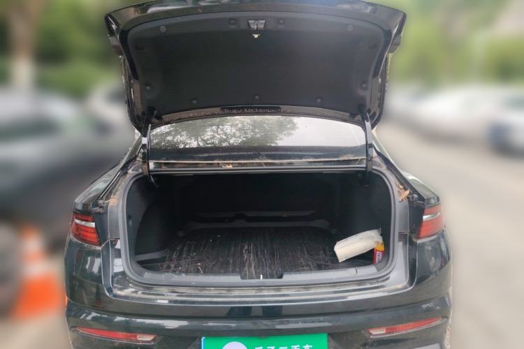 Used Geely Auto Preface 2025 Dongfang Yao 1.5TD Kunlun Edition Trunk