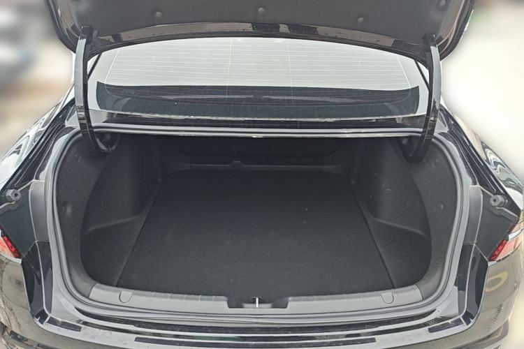 Used Geely Auto Preface 2025 Dongfang Yao 1.5TD Fuyao Edition Trunk