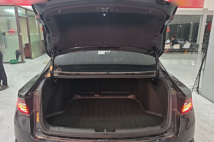 Used Geely Auto Preface 2025 Dongfang Yao 1.5TD Kunlun Edition Trunk