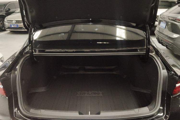 Used Geely Auto Preface 2025 Dongfang Yao 1.5TD Fuyao Edition Trunk
