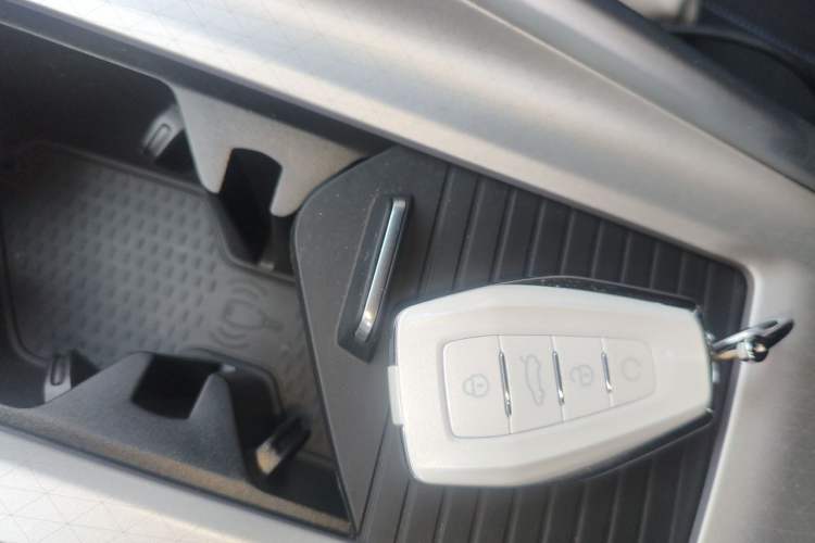 Used Geely Auto Preface 2025 Dongfang Yao 1.5TD Kunlun Edition Vehicle Key