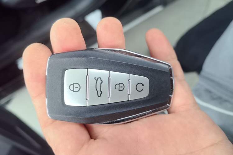 Used Geely Auto Preface 2025 Dongfang Yao 1.5TD Kunlun Edition Vehicle Key