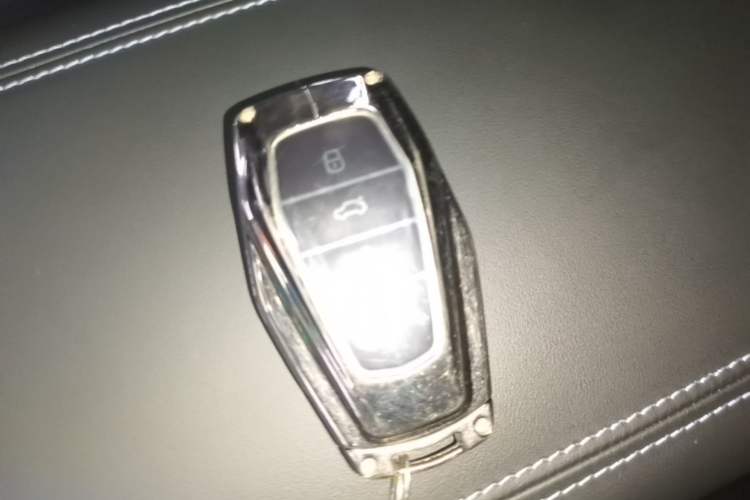 Used Geely Auto Preface 2025 Dongfang Yao 1.5TD Kunlun Edition Vehicle Key