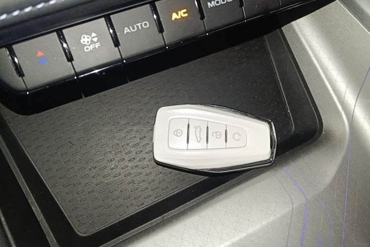 Used Geely Auto Preface 2025 Dongfang Yao 1.5TD Fuyao Edition Vehicle Key